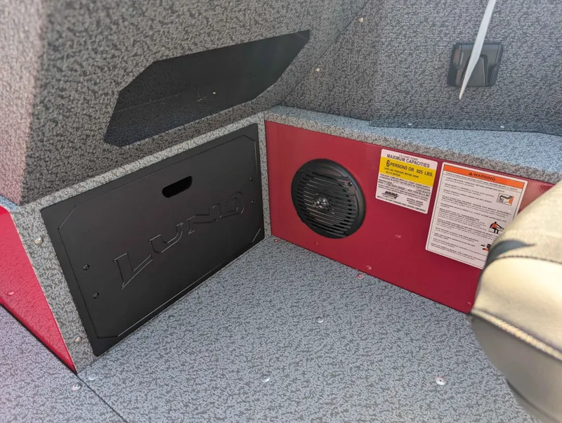 Slide: The Image of Interior of Lund 1700 EXP/SS boat, model year 2026. - 9