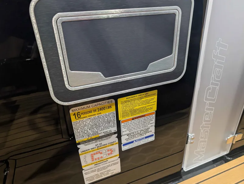 Slide: The Image of MasterCraft XT22 2026 - 14