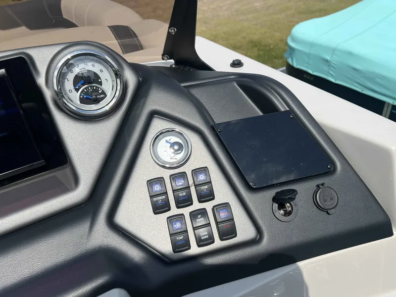 Slide: The Image of Sylvan L-3 CLZ DH/TT 2025 - 13