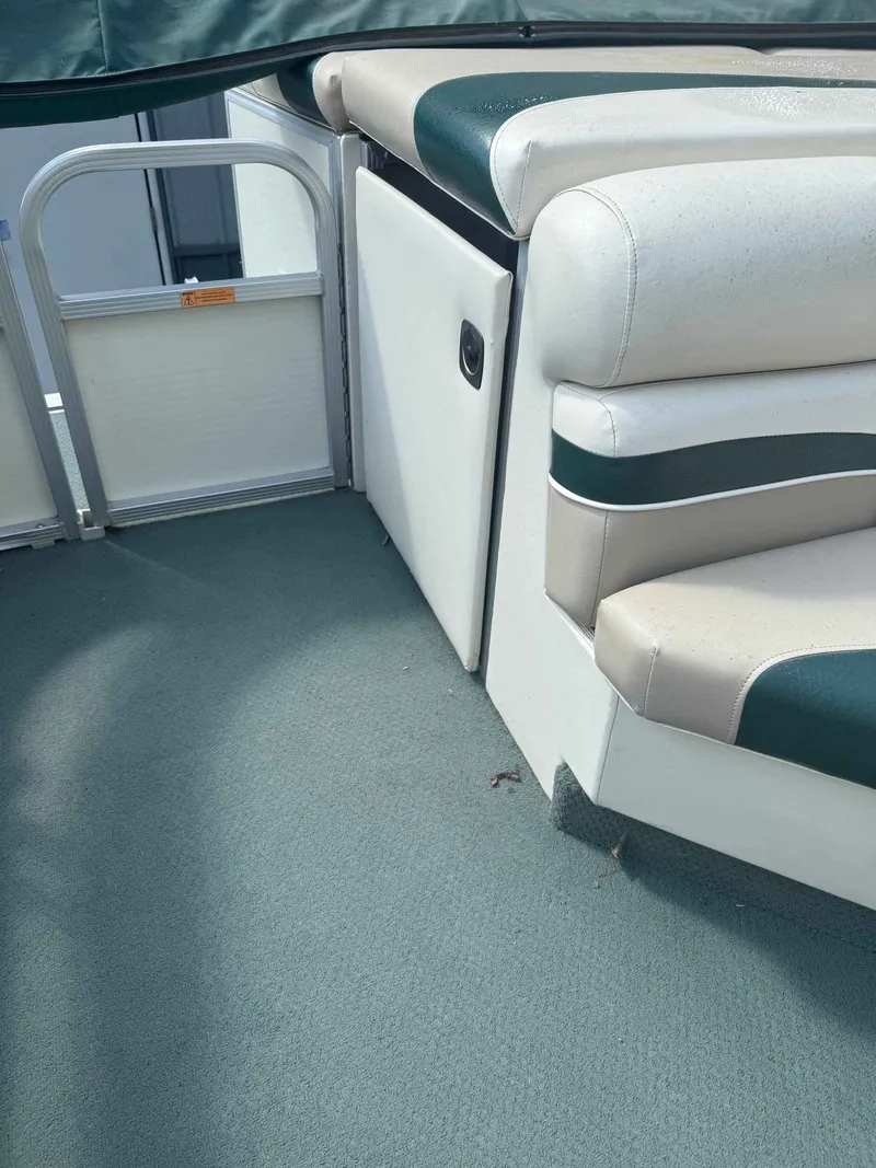 Slide: The Image of Bennington 2275 RL 2002 - 5