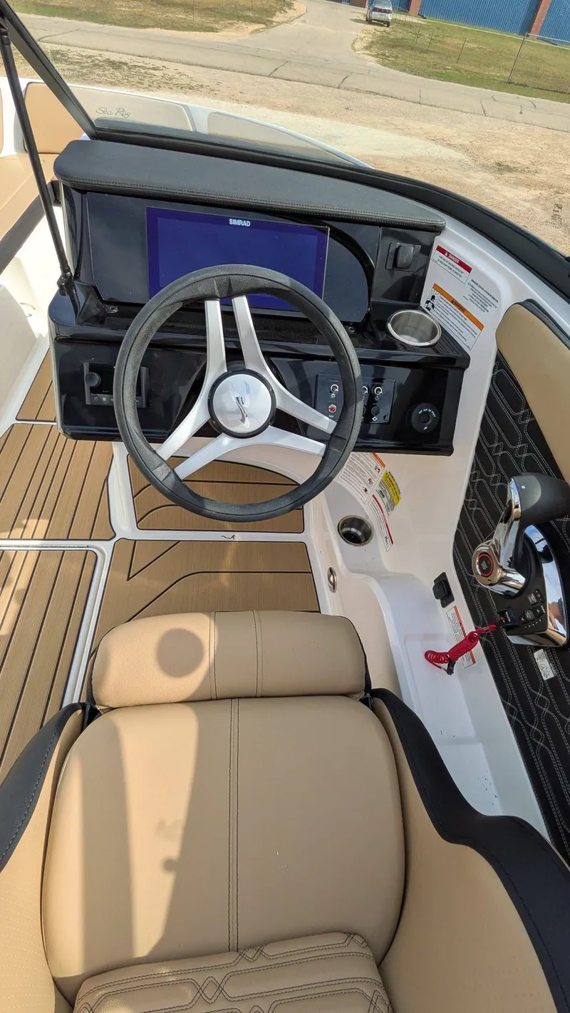 Slide: The Image of Sea Ray SPX 210/OB 2026 - 12