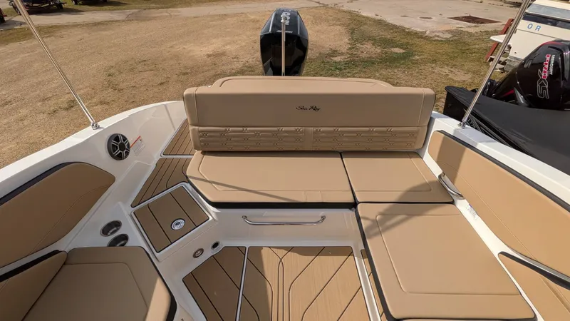 Slide: The Image of Sea Ray SPX 210/OB 2026 - 16