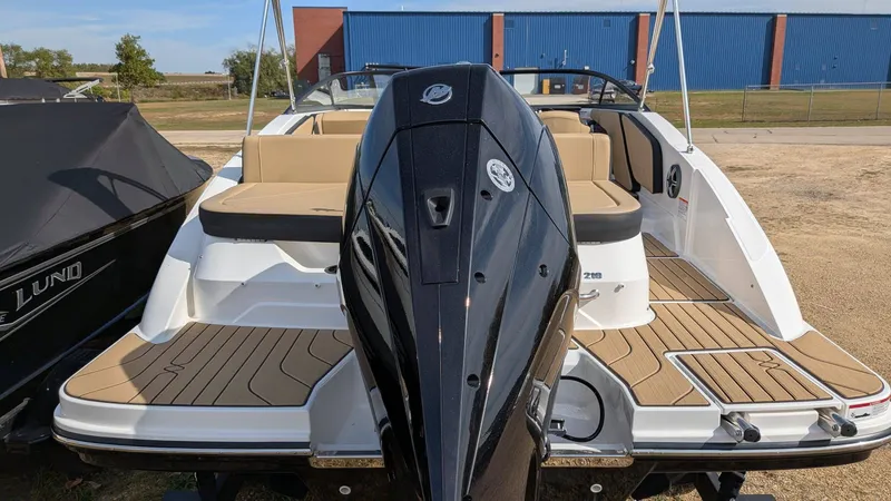 Slide: The Image of Sea Ray SPX 210/OB 2026 - 7