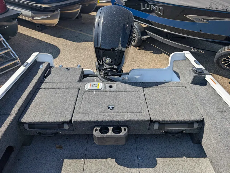 Slide: The Image of Interior view of Lund 1675 ADV/SS boat, year 2026. - 10