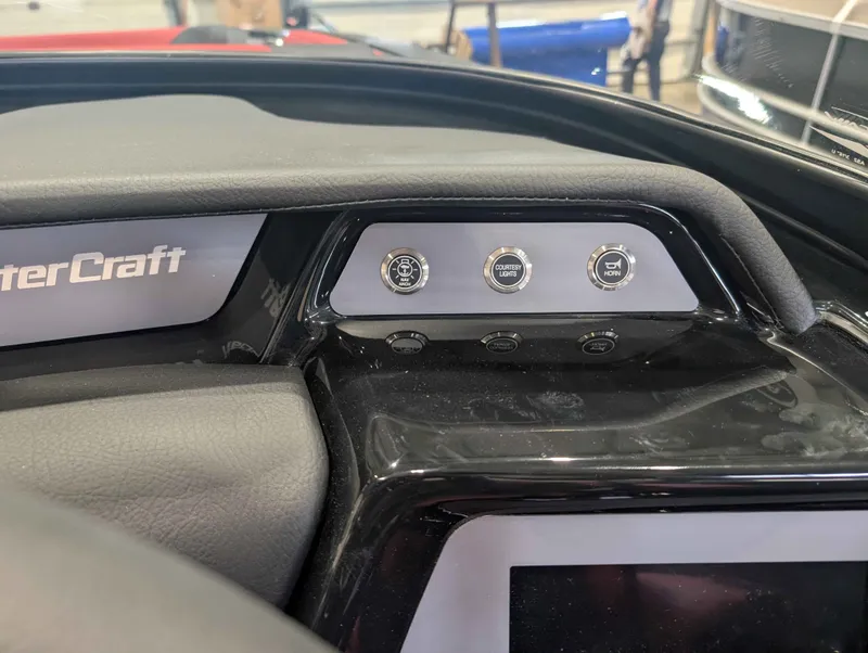 Slide: The Image of MasterCraft NXT22 2026 - 21