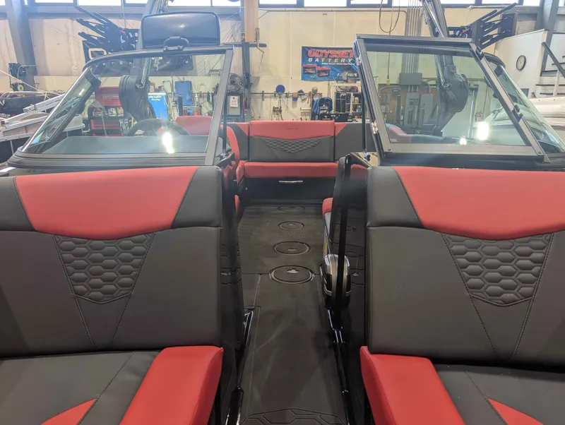 Slide: The Image of MasterCraft NXT22 2026 - 27