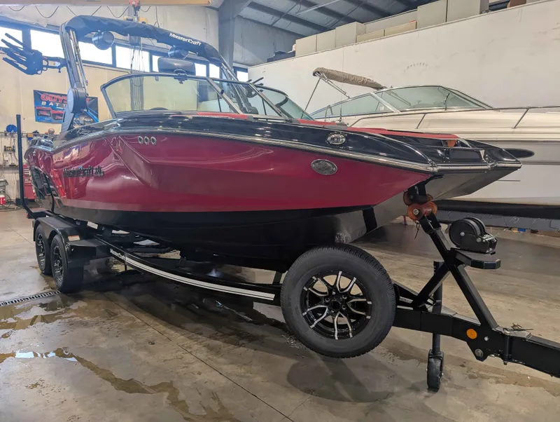 Slide: The Image of MasterCraft NXT22 2026 - 9