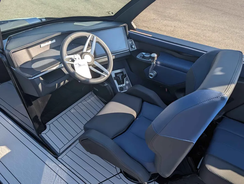 Slide: The Image of MasterCraft XT22 T 2026 - 13