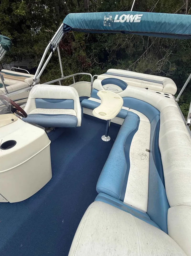 Slide: The Image of Lowe Jamaica 250 2000 - 10