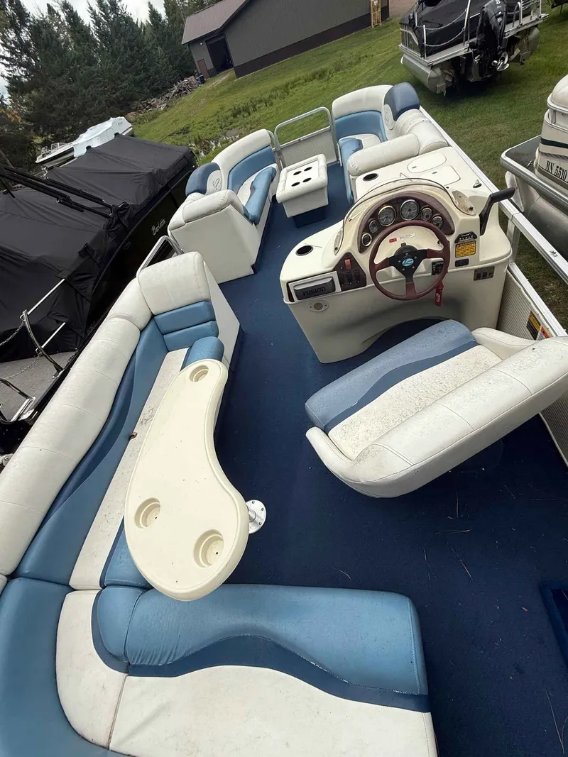 Slide: The Image of Lowe Jamaica 250 2000 - 12