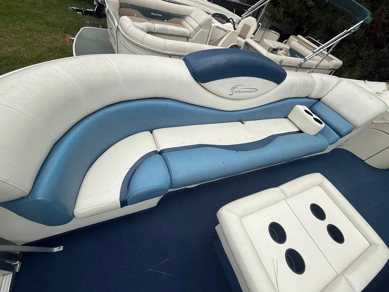 Slide: The Image of Lowe Jamaica 250 2000 - 8