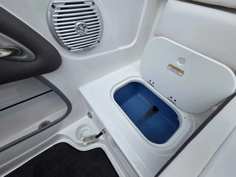 Slide: The Image of Tahoe 200 S 2023 - 20