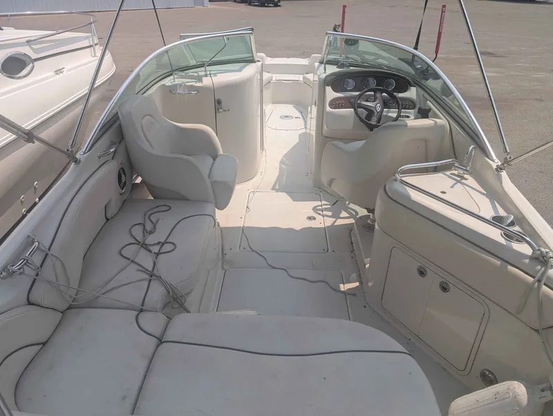Slide: The Image of Sea Ray 240 Sundeck 2008 - 11
