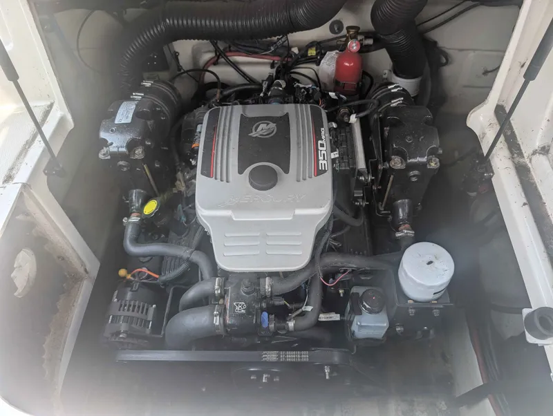 Slide: The Image of Sea Ray 240 Sundeck 2008 - 20