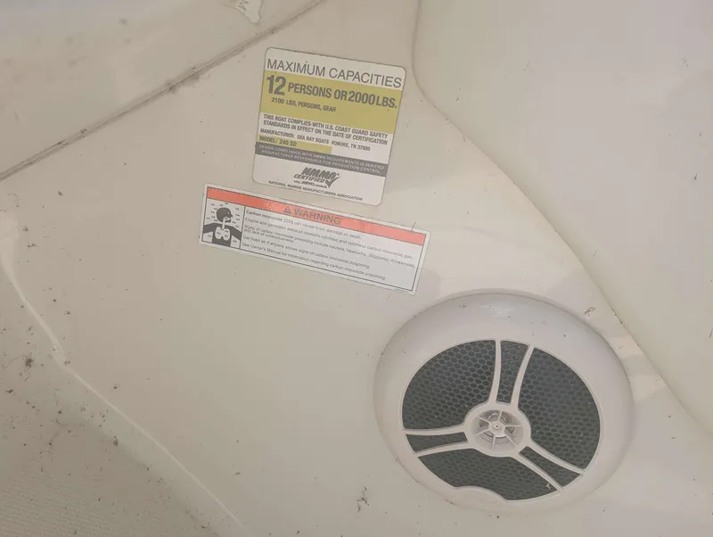 Slide: The Image of Sea Ray 240 Sundeck 2008 - 22