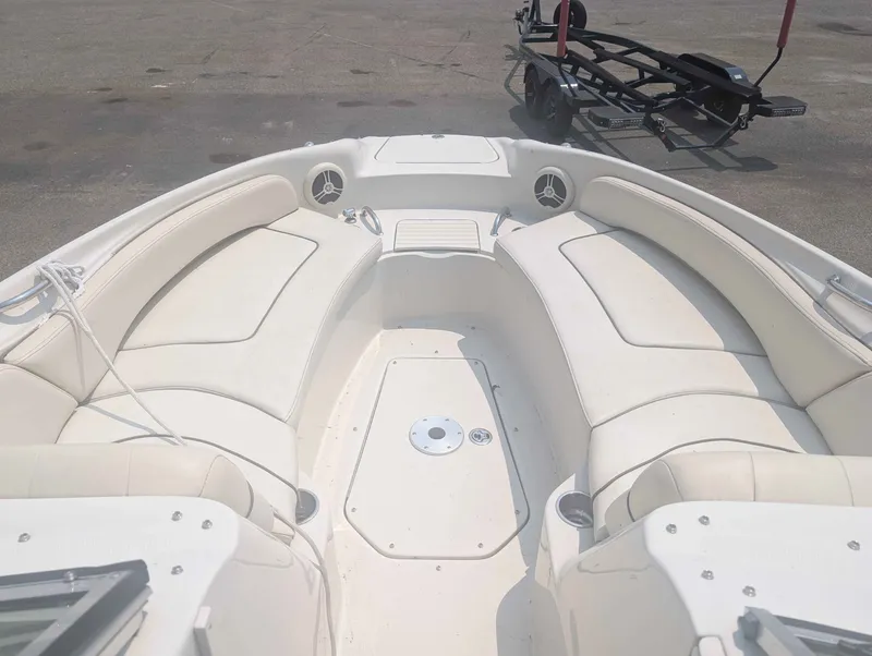 Slide: The Image of Sea Ray 240 Sundeck 2008 - 7