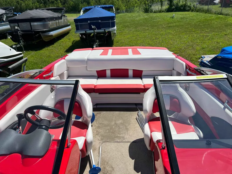 Slide: The Image of Glastron GT 205 2012 - 8