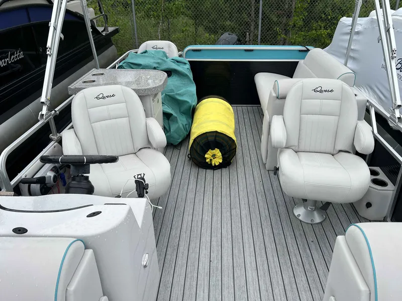 Slide: The Image of Apex 822LANAI DS/BAR 2019 - 5