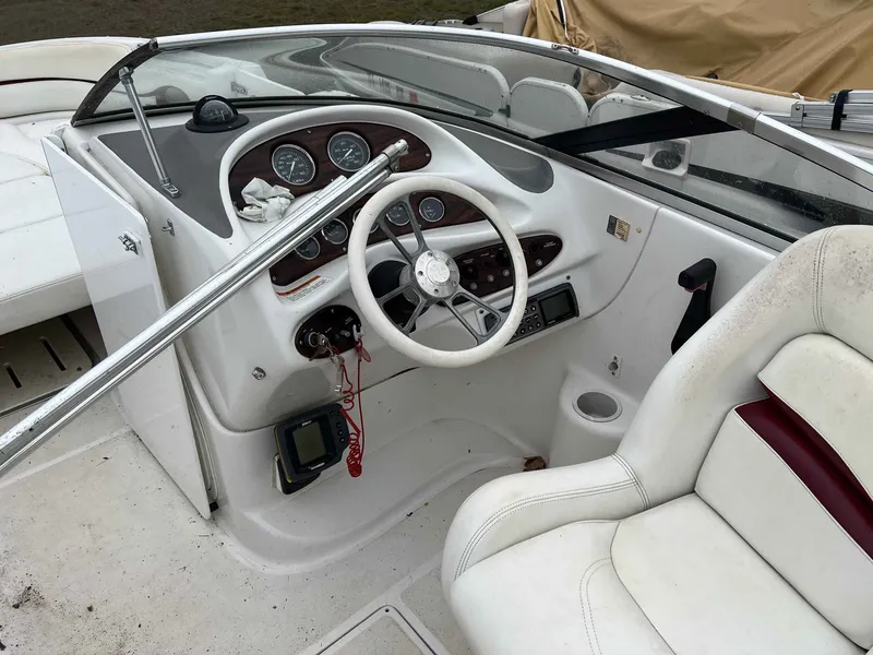 Slide: The Image of Chris-Craft 23CONCEPT 1997 - 7