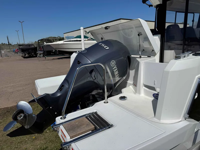 Slide: The Image of Jeanneau MERRYFISHER695S 2023 - 24