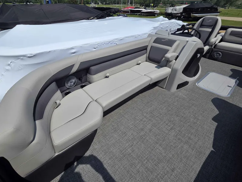 Slide: The Image of Barletta CABRIO C24UC/TT 2025 - 4