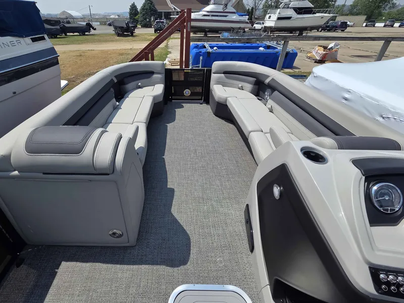 Slide: The Image of Barletta CABRIO C24UC/TT 2025 - 6