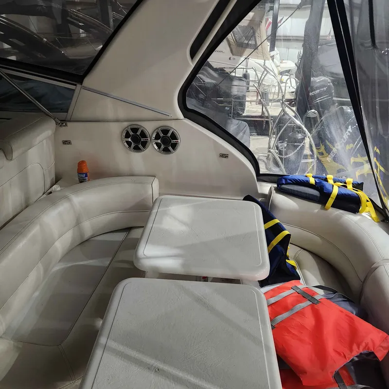 Slide: The Image of Cruisers Yachts 2870 1999 - 8