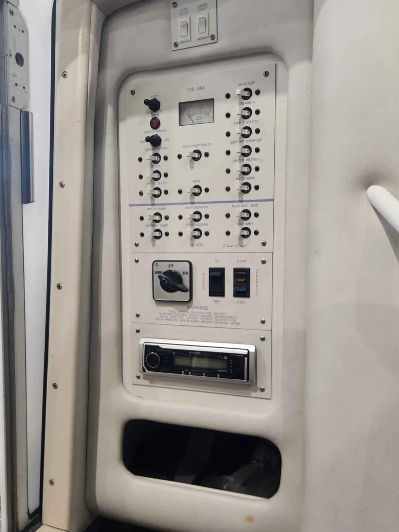 Slide: The Image of Chris-Craft 302 Crowne 1991 - 27