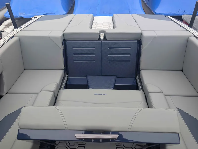 Slide: The Image of MasterCraft NXT21 2025 - 15