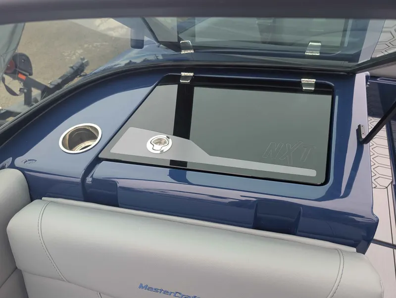 Slide: The Image of MasterCraft NXT21 2025 - 8