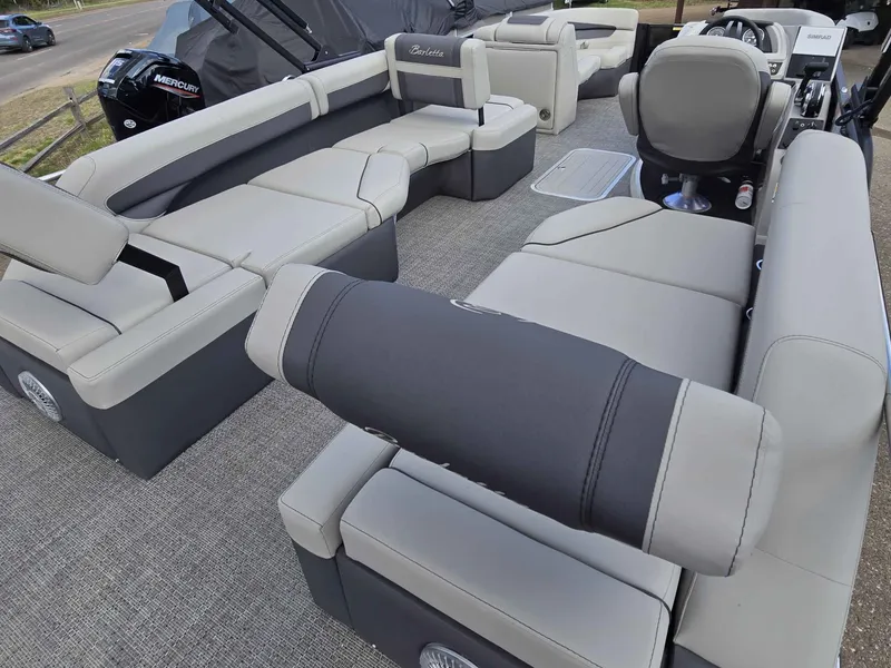 Slide: The Image of Barletta CABRIO C22M/TT 2025 - 12