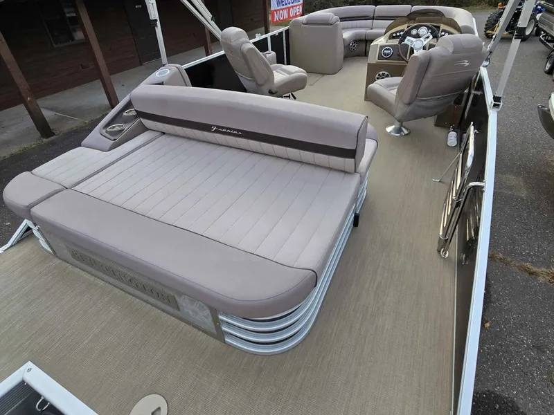 Slide: The Image of Bennington 23GSB 2018 - 10