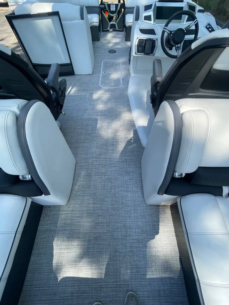 Slide: The Image of South Bay 25 SPORT CR9 3+ 2022 - 7