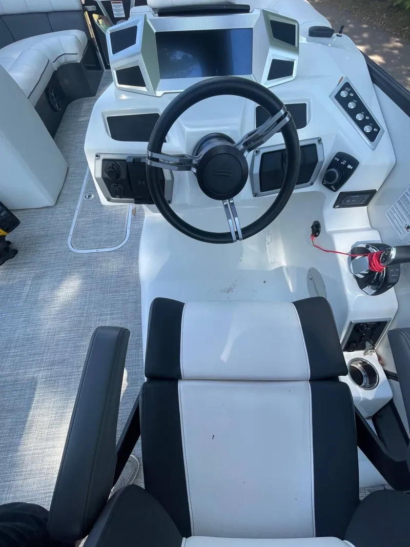 Slide: The Image of South Bay 25 SPORT CR9 3+ 2022 - 8