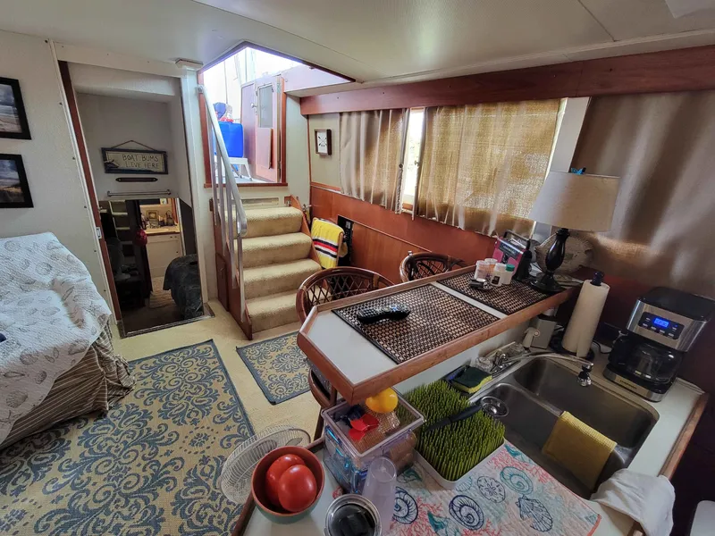 Slide: The Image of Chris-Craft 410 Commander 1977 - 10