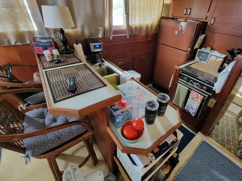 Slide: The Image of Chris-Craft 410 Commander 1977 - 12