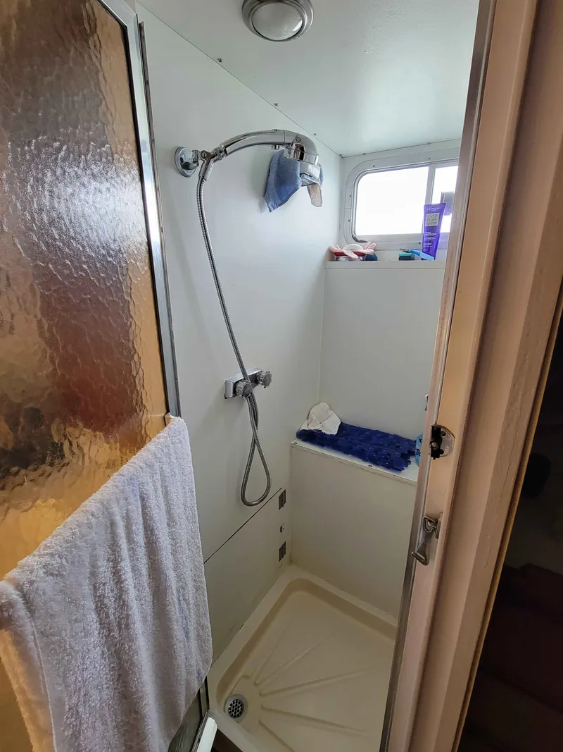 Slide: The Image of Chris-Craft 410 Commander 1977 - 18