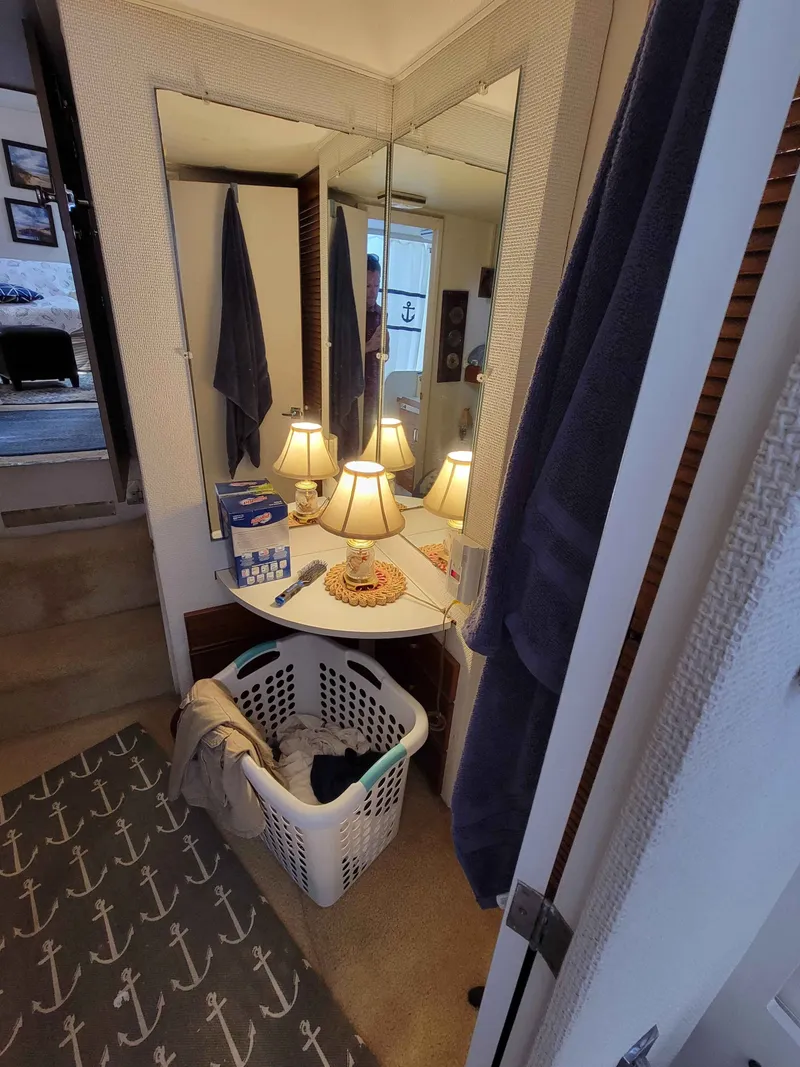 Slide: The Image of Chris-Craft 410 Commander 1977 - 20