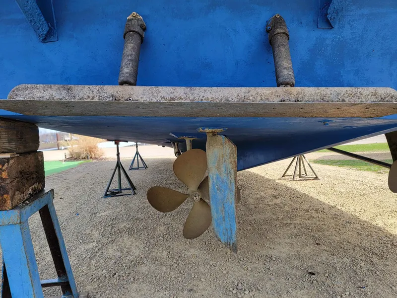 Slide: The Image of Chris-Craft 410 Commander 1977 - 29