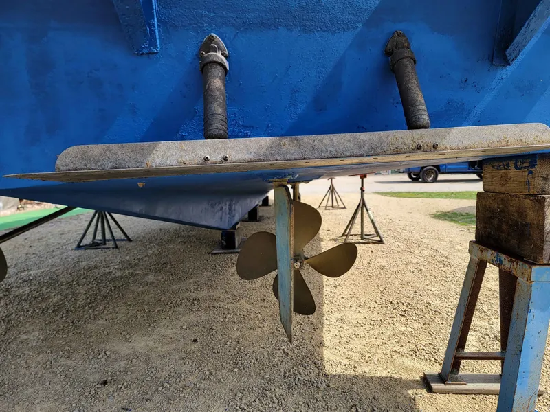 Slide: The Image of Chris-Craft 410 Commander 1977 - 33