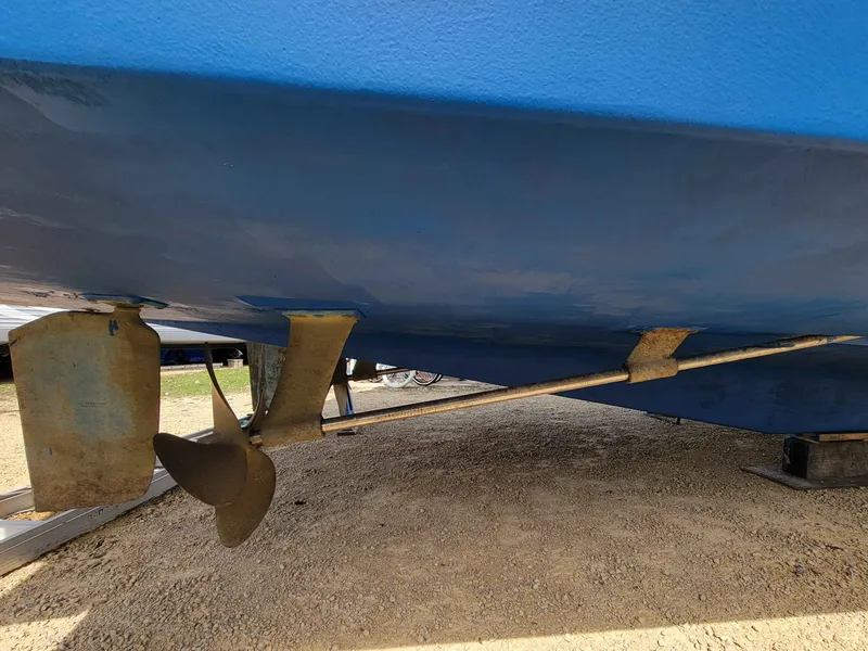 Slide: The Image of Chris-Craft 410 Commander 1977 - 34