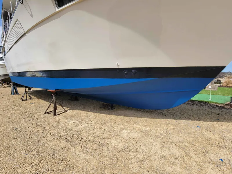 Slide: The Image of Chris-Craft 410 Commander 1977 - 38