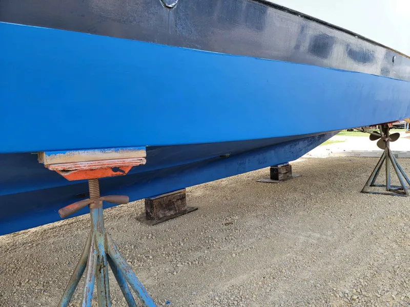 Slide: The Image of Chris-Craft 410 Commander 1977 - 39