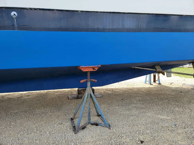 Slide: The Image of Chris-Craft 410 Commander 1977 - 40