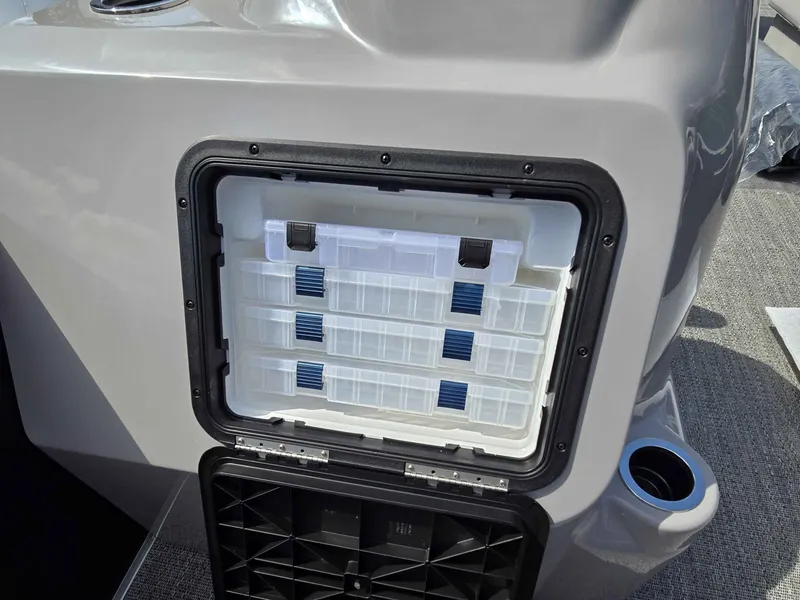 Slide: The Image of Barletta Aria A22F 2025 - 11