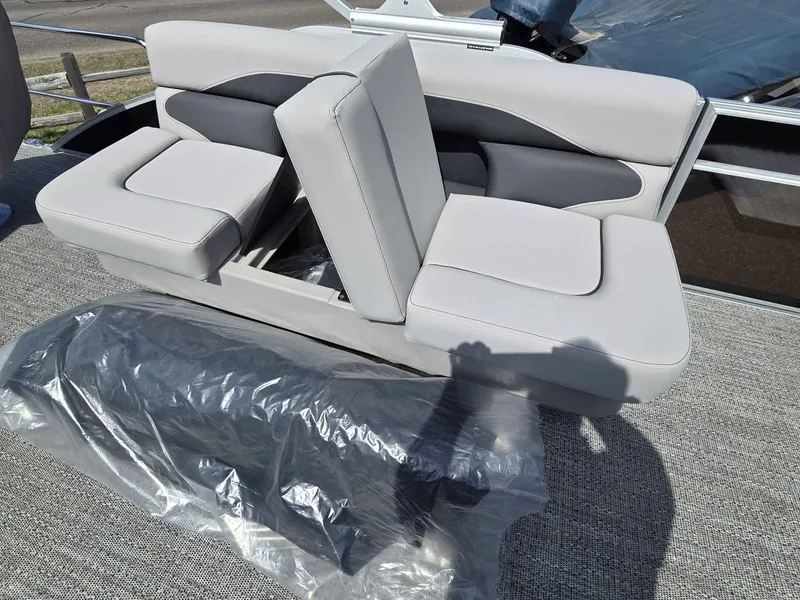 Slide: The Image of Barletta Aria A22F 2025 - 13