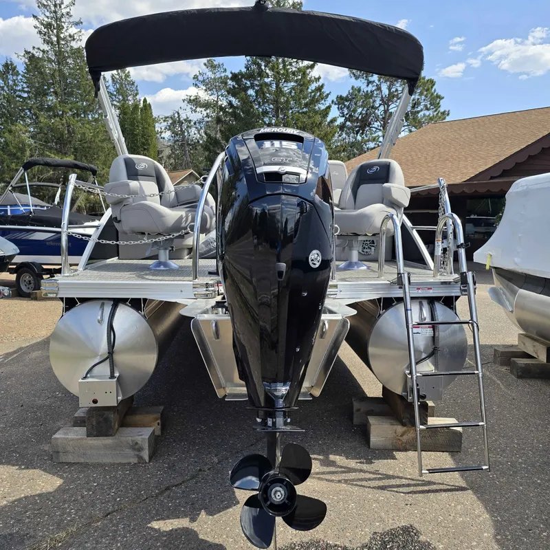 Slide: The Image of Barletta Aria A22F 2025 - 17