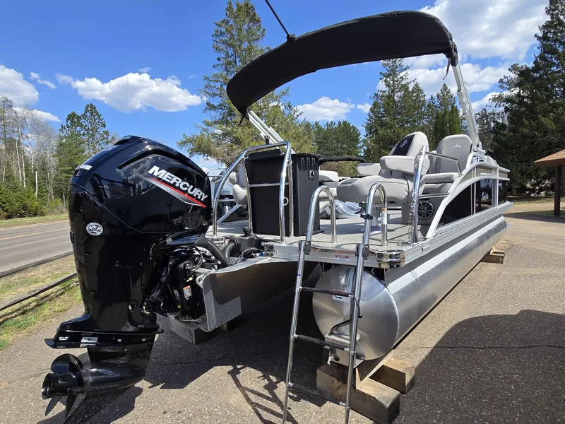 Slide: The Image of Barletta Aria A22F 2025 - 18