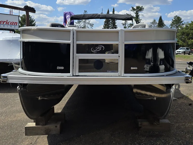 Slide: The Image of Barletta Aria A22F 2025 - 3