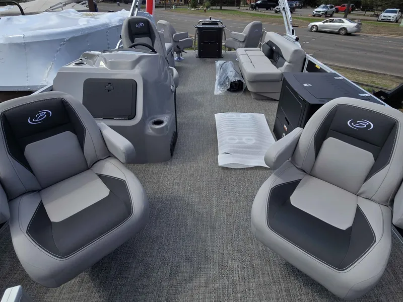 Slide: The Image of Barletta Aria A22F 2025 - 5